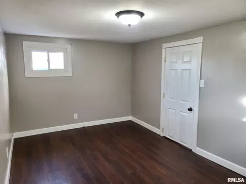 310 E Chestnut St, Chatham, IL 62629 photo 11