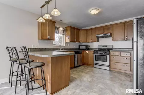 2923 S 14th St, Springfield, IL 62703 photo 9