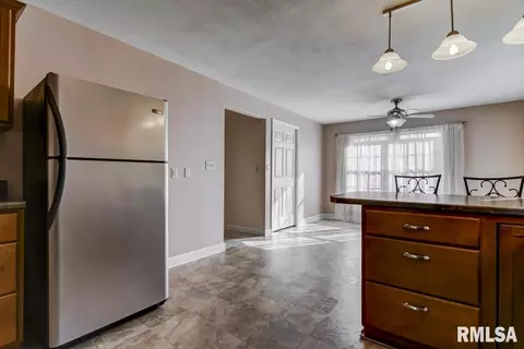 2923 S 14th St, Springfield, IL 62703 photo 12