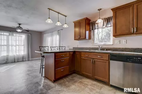 2923 S 14th St, Springfield, IL 62703 photo 10
