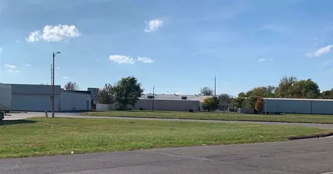 2800 E South Grand Ave, Springfield, IL 62703 photo 1