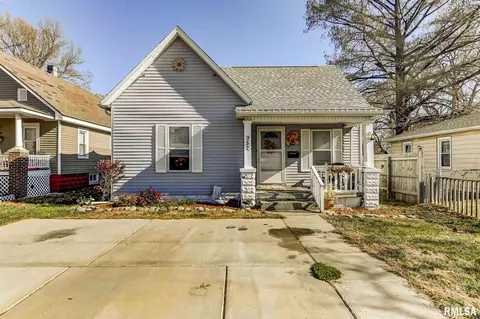 952 N 19th St, Springfield, IL 62702 photo 2