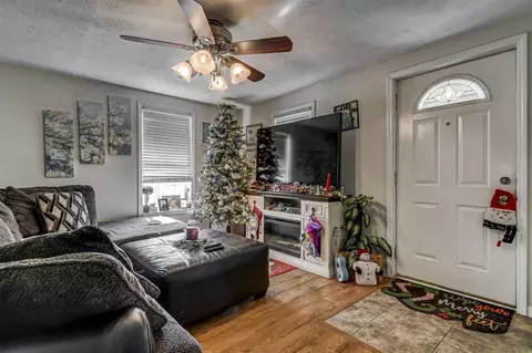 952 N 19th St, Springfield, IL 62702 photo 3