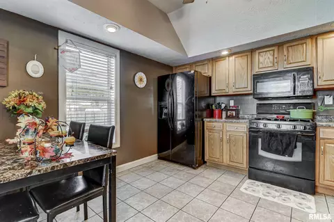 952 N 19th St, Springfield, IL 62702 photo 8