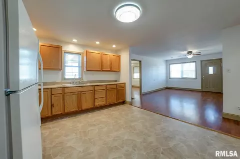 405 Elm St, Thayer, IL 62689 photo 23