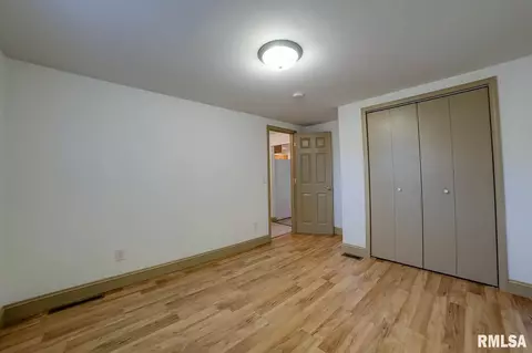 405 Elm St, Thayer, IL 62689 photo 12