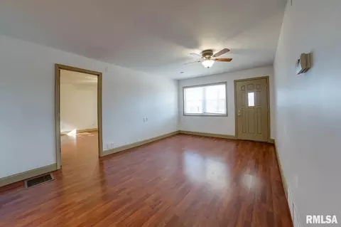 405 Elm St, Thayer, IL 62689 photo 26