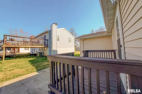 405 Elm St, Thayer, IL 62689 photo 43