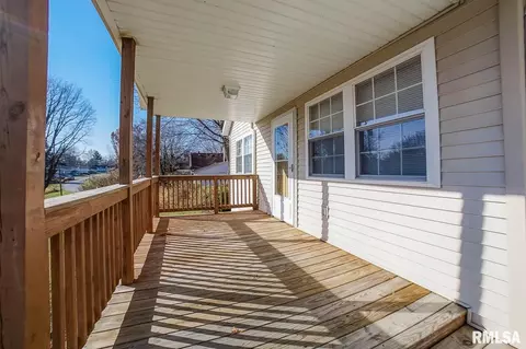 405 Elm St, Thayer, IL 62689 photo 32