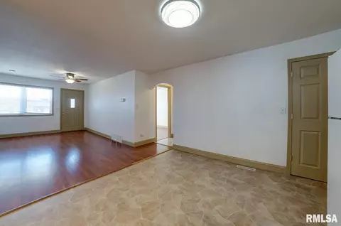 405 Elm St, Thayer, IL 62689 photo 21