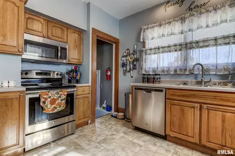2048 N 5th St, Springfield, IL 62702 photo 10