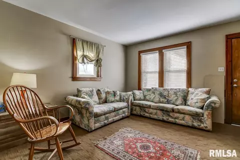 240 N Illinois St, Springfield, IL 62702 photo 4