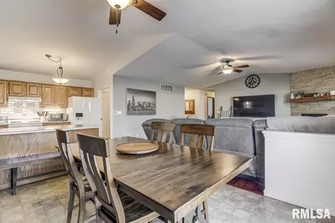 3005 Dunwich St, Springfield, IL 62702 photo 13