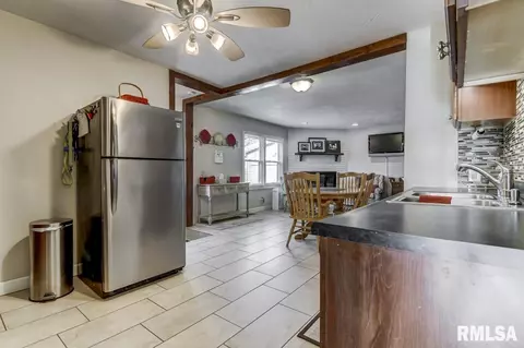 3554 Sherman St, Springfield, IL 62703 photo 7