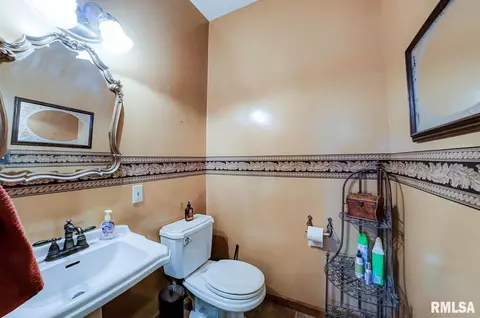 1420 James St, Springfield, IL 62703 photo 18