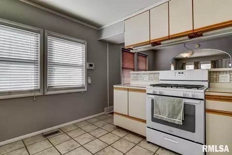 2348 S 4th St, Springfield, IL 62703 photo 13