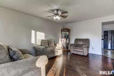 1730 Fairmont Dr, Springfield, IL 62702 photo 5