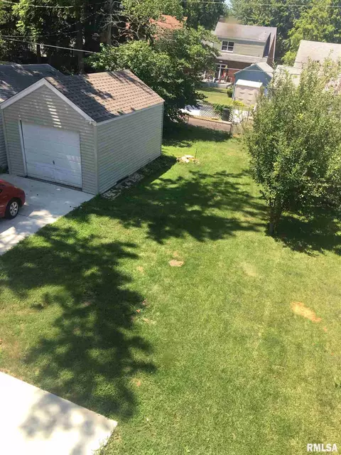 2533 S 8th St, Springfield, IL 62703 photo 3