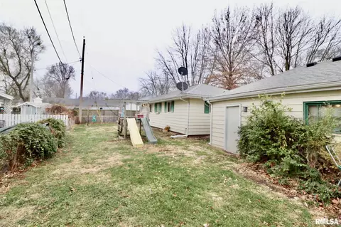 1712 Schrader Ave, Springfield, IL 62702 photo 10