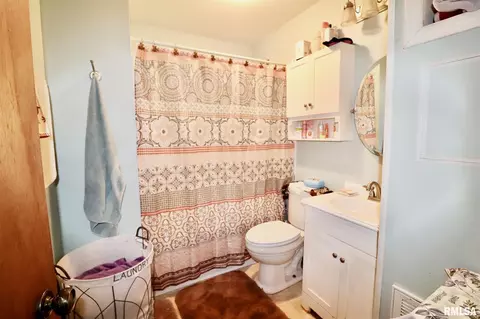 1712 Schrader Ave, Springfield, IL 62702 photo 7