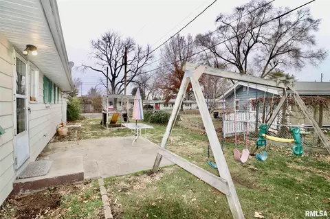 1712 Schrader Ave, Springfield, IL 62702 photo 9