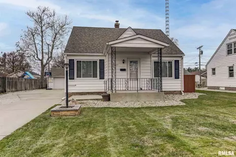 2057 N 6th St, Springfield, IL 62702 photo 3