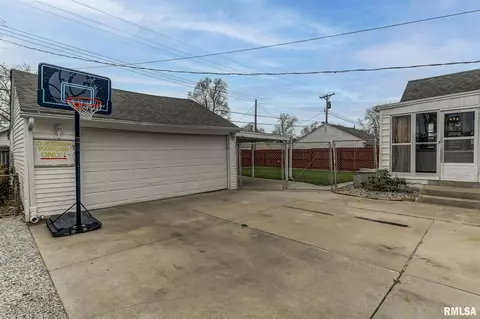 2057 N 6th St, Springfield, IL 62702 photo 38