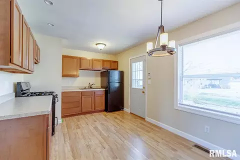 1411 Johnson Ln, Springfield, IL 62702 photo 5
