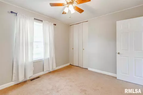 1411 Johnson Ln, Springfield, IL 62702 photo 17