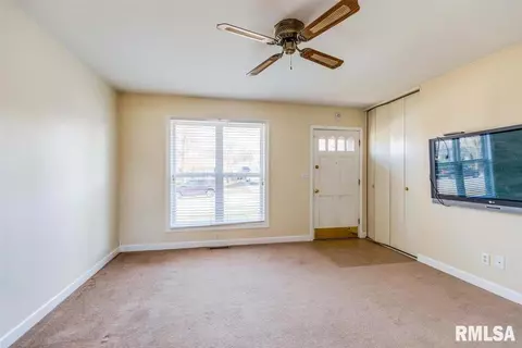 1411 Johnson Ln, Springfield, IL 62702 photo 9