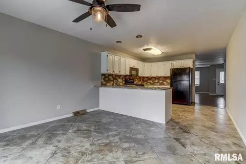3606 Teakwood Dr, Springfield, IL 62712 photo 11