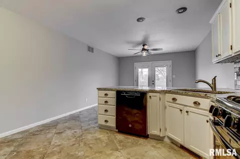 3606 Teakwood Dr, Springfield, IL 62712 photo 8