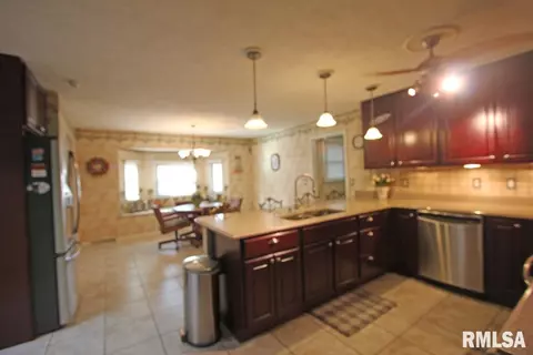 209 Norwalk Rd, Springfield, IL 62704 photo 4