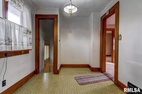 813 E Stanford Ave, Springfield, IL 62703 photo 6