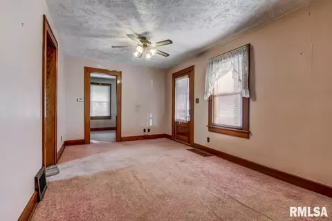 813 E Stanford Ave, Springfield, IL 62703 photo 3