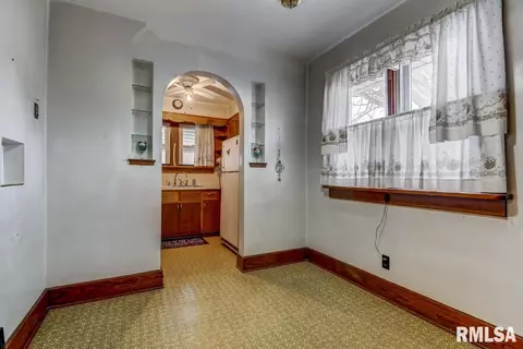 813 E Stanford Ave, Springfield, IL 62703 photo 8