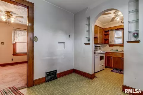 813 E Stanford Ave, Springfield, IL 62703 photo 7