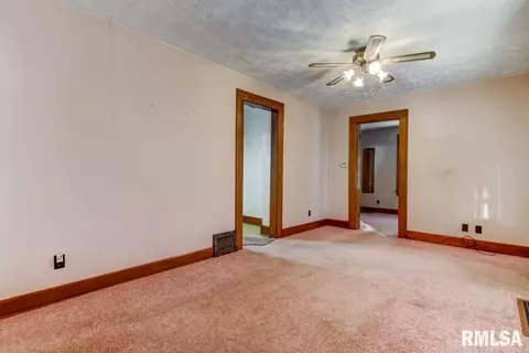 813 E Stanford Ave, Springfield, IL 62703 photo 5
