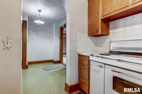 813 E Stanford Ave, Springfield, IL 62703 photo 11