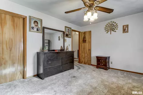 4109 Hazelcrest Rd, Springfield, IL 62703 photo 9