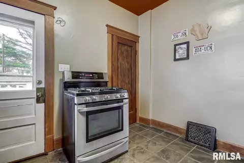 1904 Holmes Ave, Springfield, IL 62704 photo 21