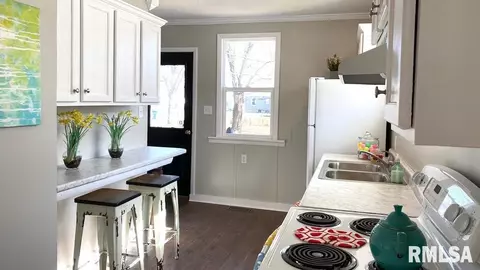 2948 S 4th St, Springfield, IL 62703 photo 5