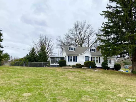 4972 Oakcrest Rd, Springfield, IL 62707 photo 1