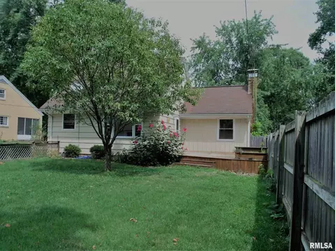 2121 S Walnut, Springfield, IL 62704 photo 5