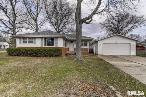 2701 Queensway Dr, Springfield, IL 62703 photo 1