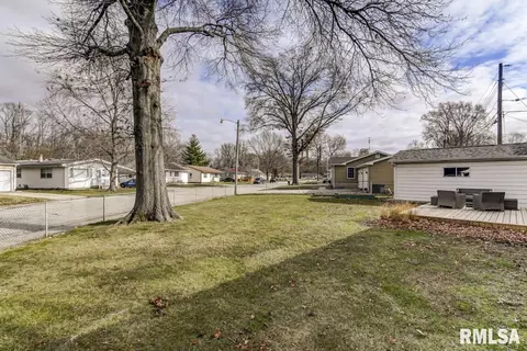 2701 Queensway Dr, Springfield, IL 62703 photo 9