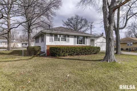 2701 Queensway Dr, Springfield, IL 62703 photo 3