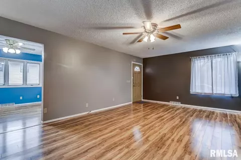 205 Nottingham Rd, Springfield, IL 62704 photo 5
