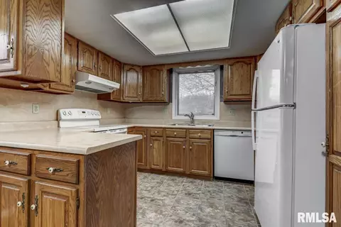 205 Nottingham Rd, Springfield, IL 62704 photo 7