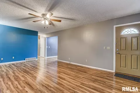 205 Nottingham Rd, Springfield, IL 62704 photo 2